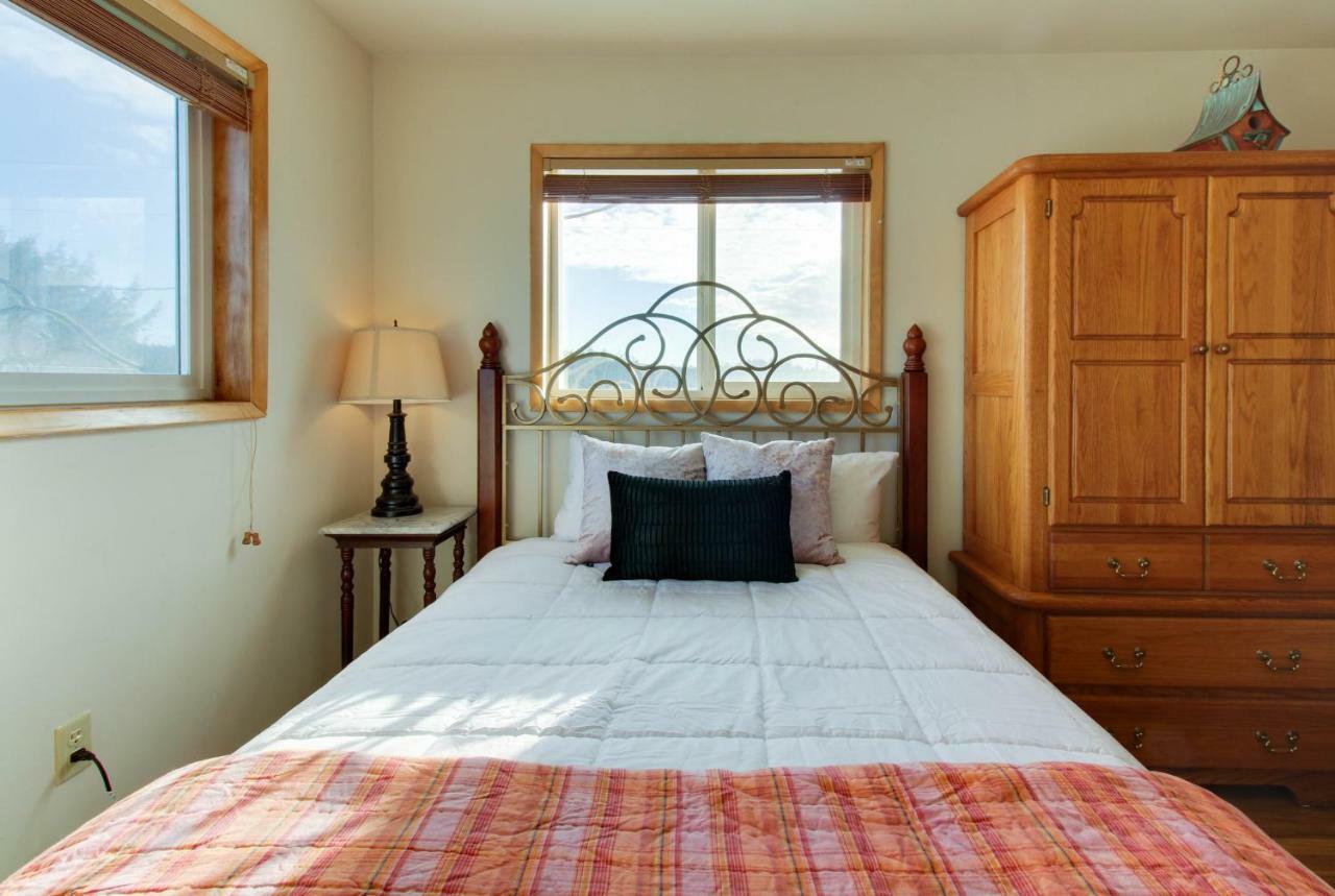 Lopez Island Agate Beach Waterfront Home Islandale エクステリア 写真