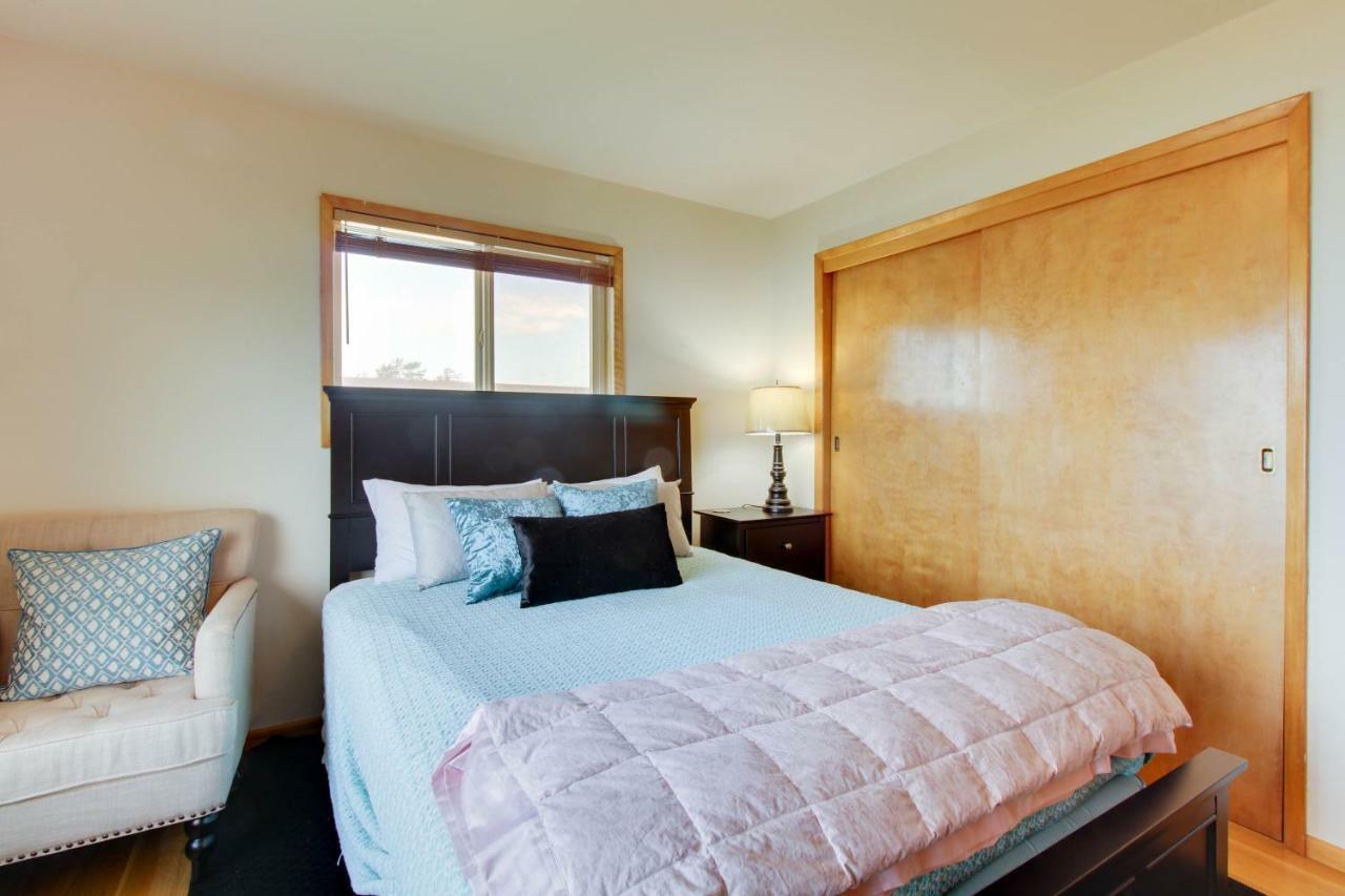 Lopez Island Agate Beach Waterfront Home Islandale エクステリア 写真