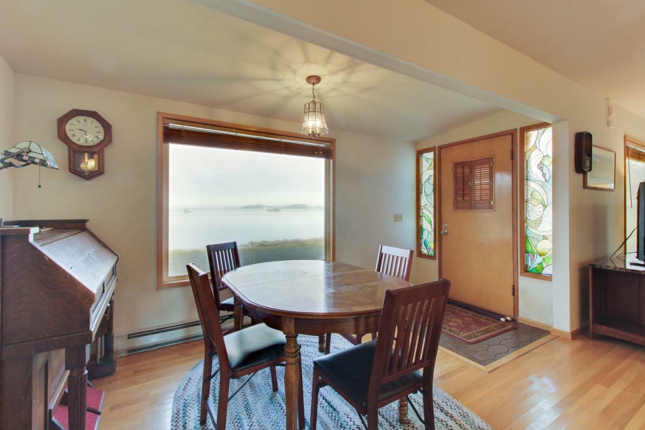 Lopez Island Agate Beach Waterfront Home Islandale エクステリア 写真